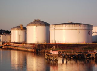 US Census: Suffolk County was the fastest growing county in Massachusetts Oil Tanks Chelsea Creek Stock Photography