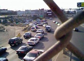 Mayor Walsh announces start of pick-up/drop-off pilot in the Fenway Traffic In East Boston