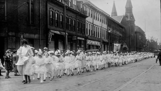 From the Pilot: The archdiocese’s long tradition of May processions From the Boston Pilot East Boston May Processions