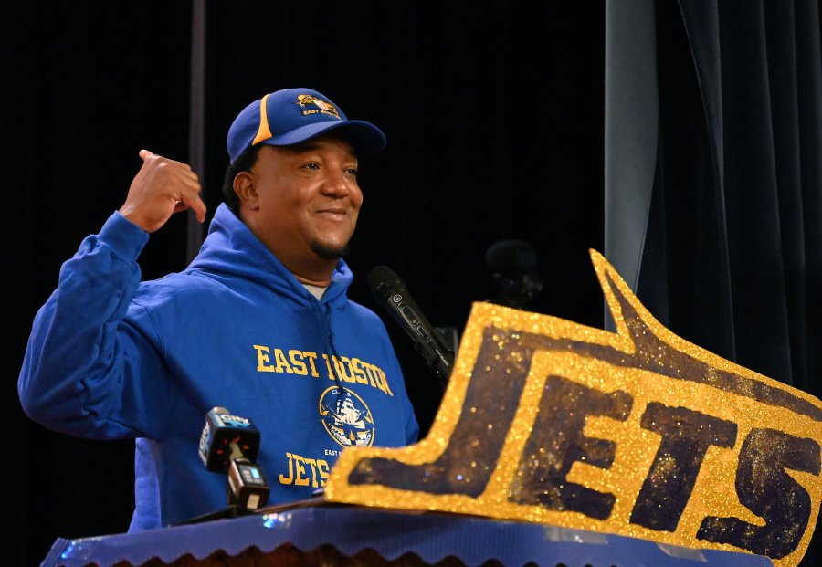 Pedro Martinez speaks to East Boston High Students