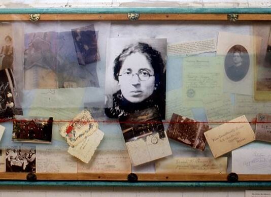 AWG: Following the thread by B. Amore and Messenger/Convergence by Dominick Takis